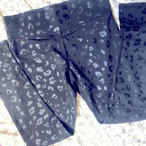 NWT Terez cheetah foil leggings